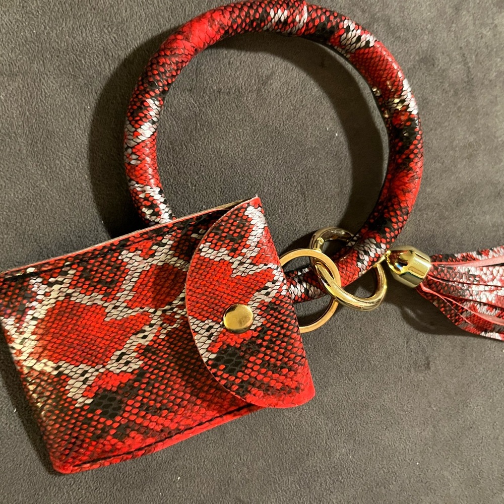 Red Snake Print Keychain Wallet - Picture 7 of 7